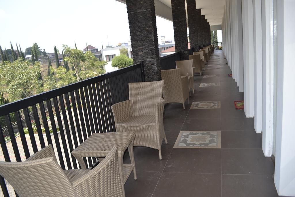 Hotel Selecta Batu  Habitación foto